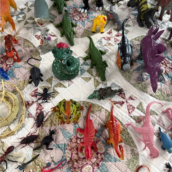 Colorful Dinosaur Toy Collection - Picture 3 of 4